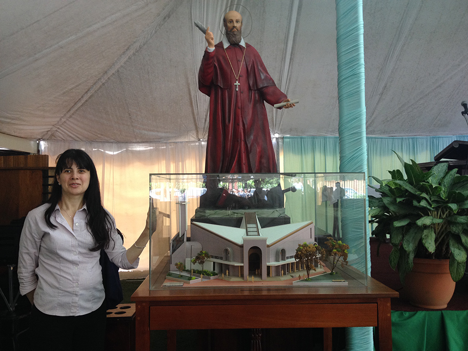 Canto en actividades religiosas Ministerio de Silvia Rodriguez
